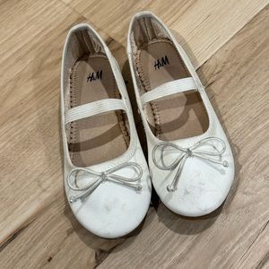 H&M toddler size 10 flats